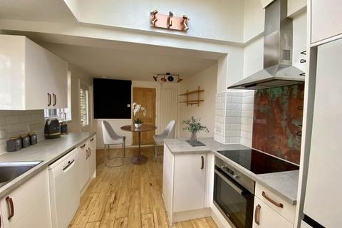 4 bedroom terraced house to rent, Abbey Road, Cambridge, CB5