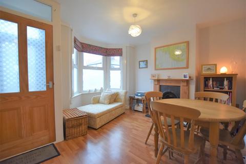 2 bedroom terraced house to rent, St Johns Road, Caversham