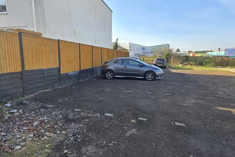 Garage to rent, London Road, Bexhill-on-Sea TN39