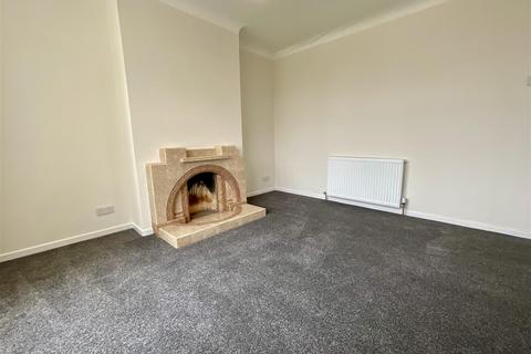 3 bedroom semi-detached house to rent, Finchfield Lane,, Finchfield, Wolverhampton,