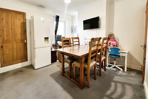 2 bedroom terraced house to rent, Mayfair, Kent ME2