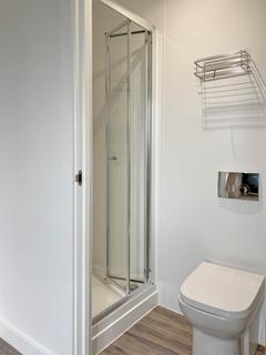 Studio to rent, College Green, City Centre