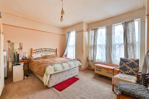 3 bedroom terraced house for sale, Selwyn Road, Harlesden, London, NW10