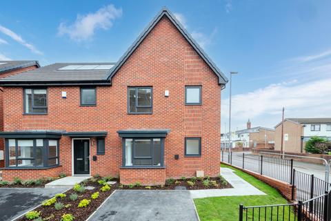 3 bedroom house to rent, at The Gateway, Brick Kiln Road, Ardwick, M12 M12