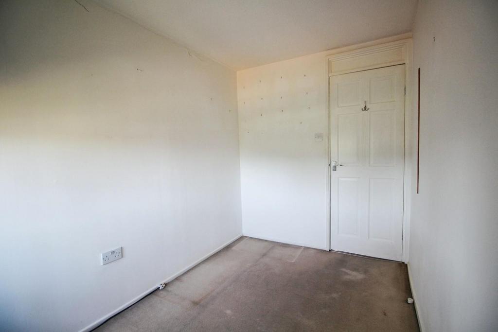 Third bedroom 2.JPG
