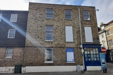 2 bedroom apartment to rent, High Street, Gravesend DA11