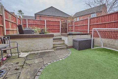 4 bedroom townhouse for sale, Applebees Walk, Hinckley