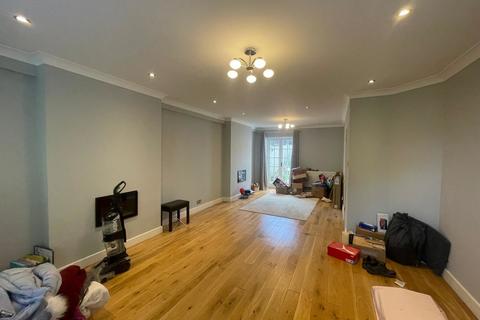 4 bedroom terraced house to rent, Brookvale Road, Southampton