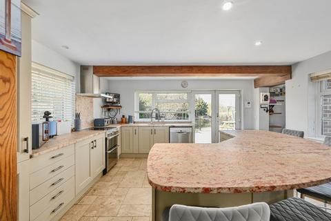 5 bedroom detached house for sale, Ashford TN26