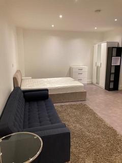 Studio to rent, Blackburn Road, London NW6