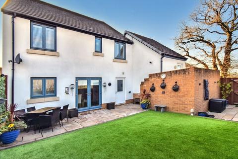 4 bedroom detached house for sale, Broom Park, Okehampton