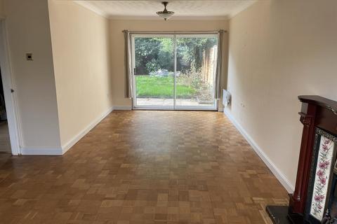 3 bedroom terraced house to rent, Hag Hill Lane, Taplow, Burnham