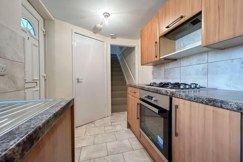 2 Bedroom Flat To Let - HP11