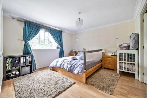 2 bedroom apartment for sale, Courtney Place, Binfield RG42