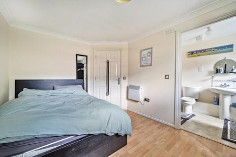 2 bedroom apartment for sale, Courtney Place, Binfield RG42