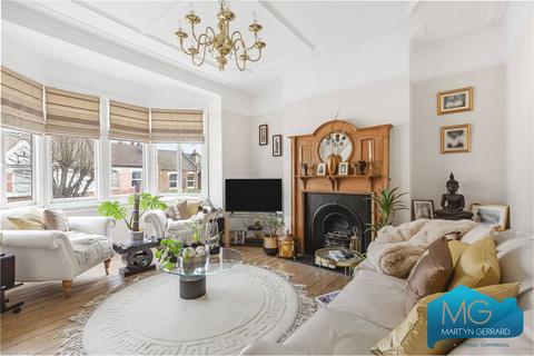 3 bedroom maisonette for sale, Stonard Road, London, N13