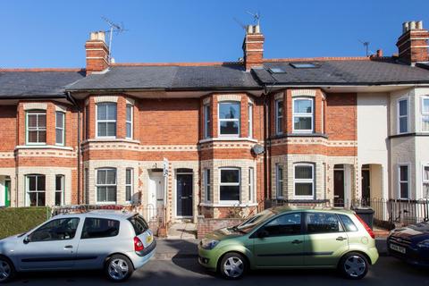 2 bedroom terraced house to rent, Swainstone Road, Reading RG2