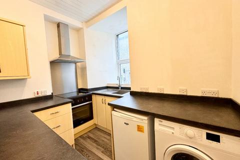 2 bedroom flat to rent, High Street, South Ayrshire KA19
