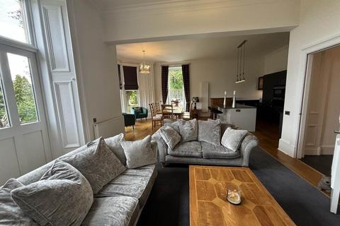 3 bedroom flat to rent, Taycreggan House, Ellieslea Road, Broughty Ferry