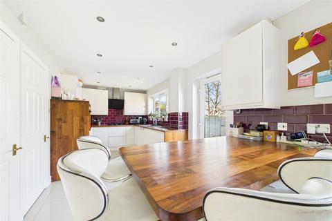 4 bedroom detached house for sale, Walsh Avenue, Warfield, Bracknell, Berkshire, RG42