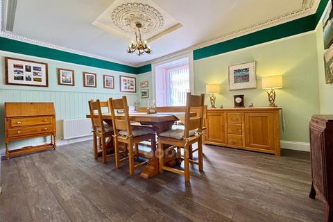 6 bedroom semi-detached house for sale, 30 Reform Street,  Beith