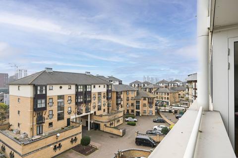 2 bedroom flat to rent, Eastern Quay, E16, Silvertown, London, E16