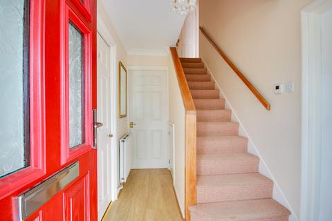 3 bedroom terraced house for sale, NO FORWARD CHAIN! DRIVEWAY PARKING! GORGEOUS GARDEN!
