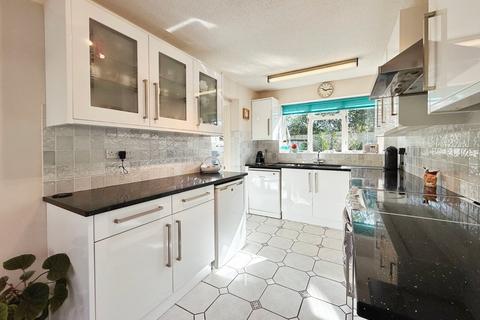 4 bedroom detached house for sale, Broadhurst, Farnborough, Hampshire