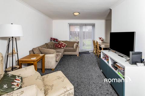 3 bedroom semi-detached house to rent, Bruce Road, Woodley, Reading, RG5