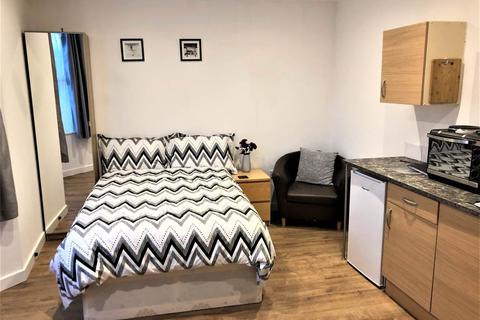 Studio to rent, London Road, Warmley, Bristol