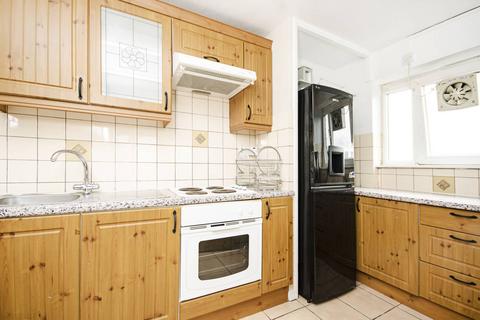 2 bedroom flat to rent, Regents Court, Haggerston, London, E8