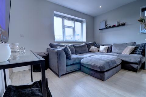 2 bedroom apartment to rent, Hicks Farm Way, Buckinghamshire HP13