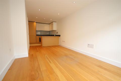 1 bedroom flat to rent, Newton Court, Cambridge CB5