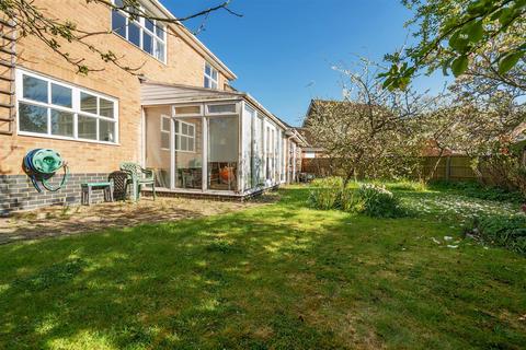 4 bedroom property for sale, Sharps Field, Headcorn, Ashford