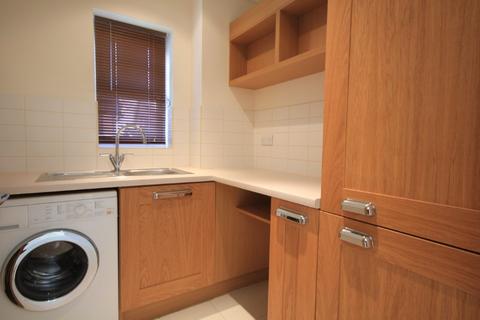 5 bedroom detached house to rent, Stansfield Close, Berkshire RG2