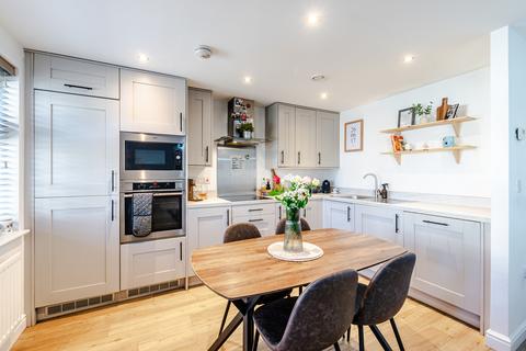 2 bedroom flat for sale, York YO30