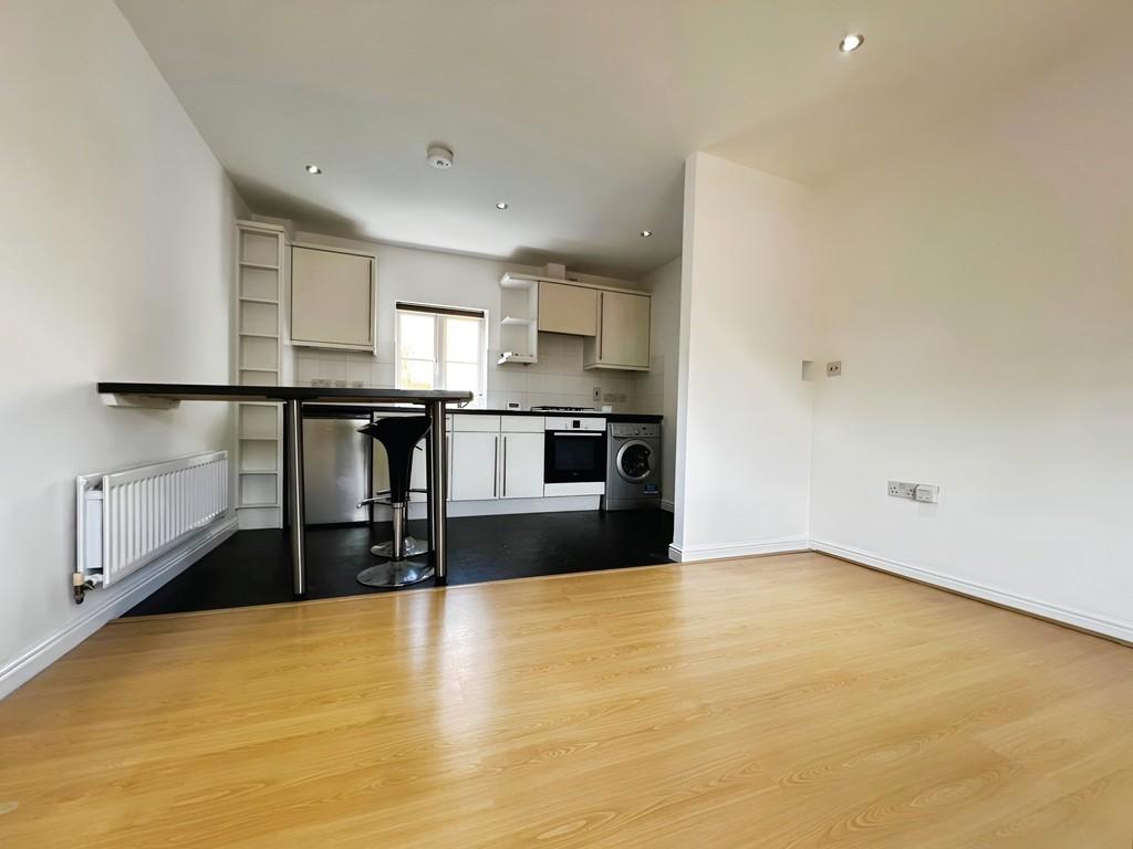 Kitchen / Lounge