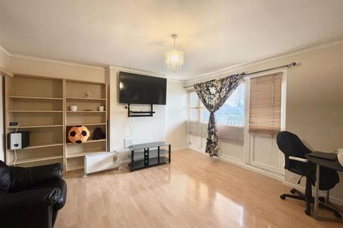 Villiers Close, London E10