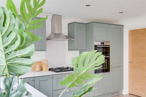 4 bedroom detached house for sale, Meadowcroft Gardens, Nottingham NG15