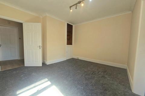 3 bedroom semi-detached house to rent, Harold Road, Shirley