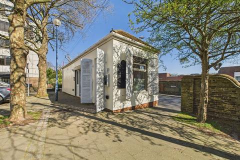 1 bedroom detached bungalow for sale, 77 Queen Street, Ramsgate, CT11