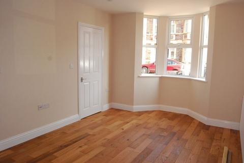 3 bedroom end of terrace house to rent, Strathmore Road, Bristol BS7