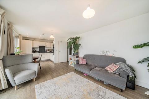 2 bedroom flat to rent, Dalston Square, London E8