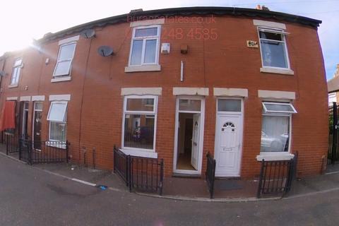 2 bedroom semi-detached house to rent, Stainer Street, Manchester
