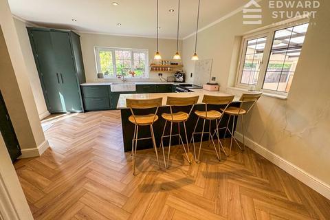 4 bedroom cottage for sale, Orton Longueville, Peterborough PE2