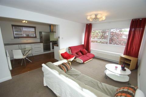 2 bedroom flat to rent, The Moorlands, Alwoodley, Leeds