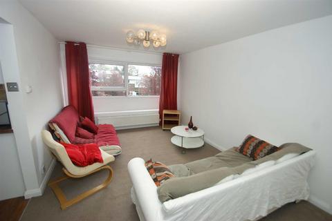2 bedroom flat to rent, The Moorlands, Alwoodley, Leeds