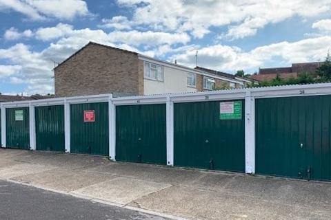 Garage to rent, Henry Street, Chatham ME4