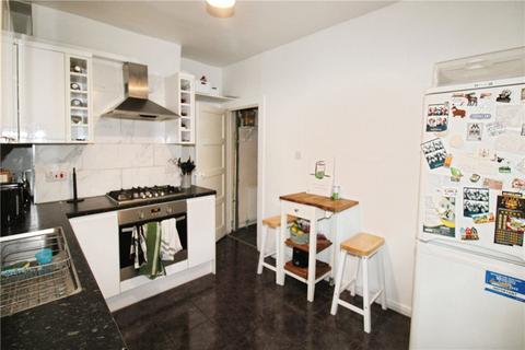2 bedroom apartment to rent, Nutwell Street, London, SW17