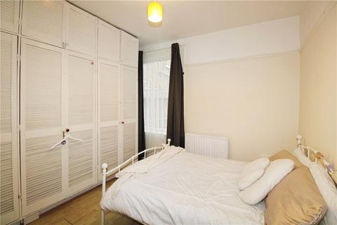 2 bedroom apartment to rent, Nutwell Street, London, SW17